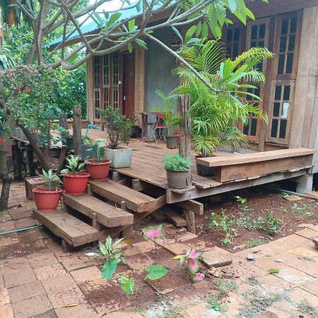 Familyhouse & Trekking Apartment Banlung Екстериор снимка