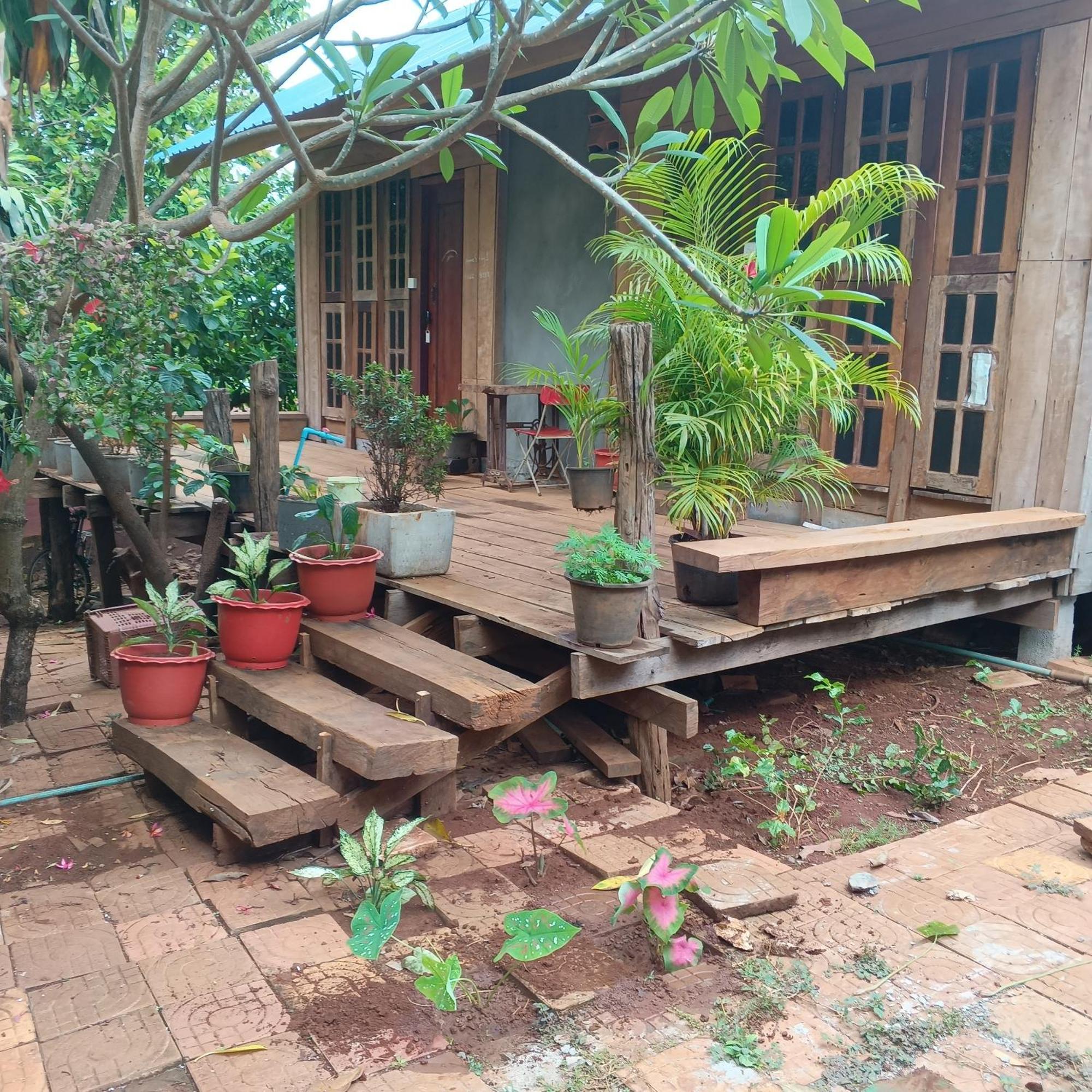 Familyhouse & Trekking Apartment Banlung Екстериор снимка